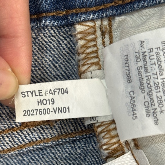 Madewell The High Rise Slim Crop Boyjean in Lavern Wash - Picture 13 of 16